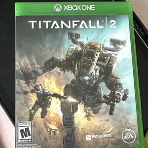 Titanfall 2 for Xbox One - Green Case